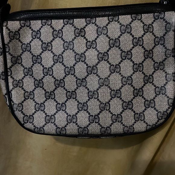 Beautiful vintage Gucci purse - Picture 4 of 15